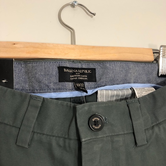 Banana Republic Emerson Chino 30x32 - Picture 3 of 5